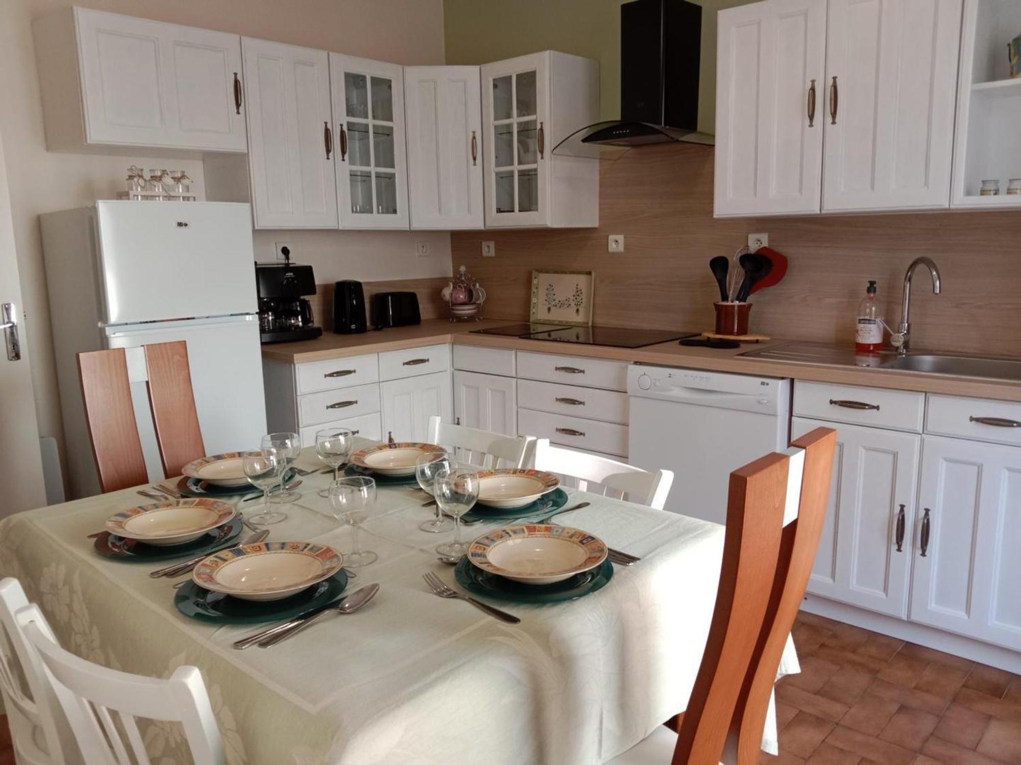Maison Renovee Proche Vichy : 3 Chambres, Cour Fermee, Tout Inclus, Ideal Curistes Et Activites Naturelles - Fr-1-489-481 Белерив-сюр-Алие Екстериор снимка